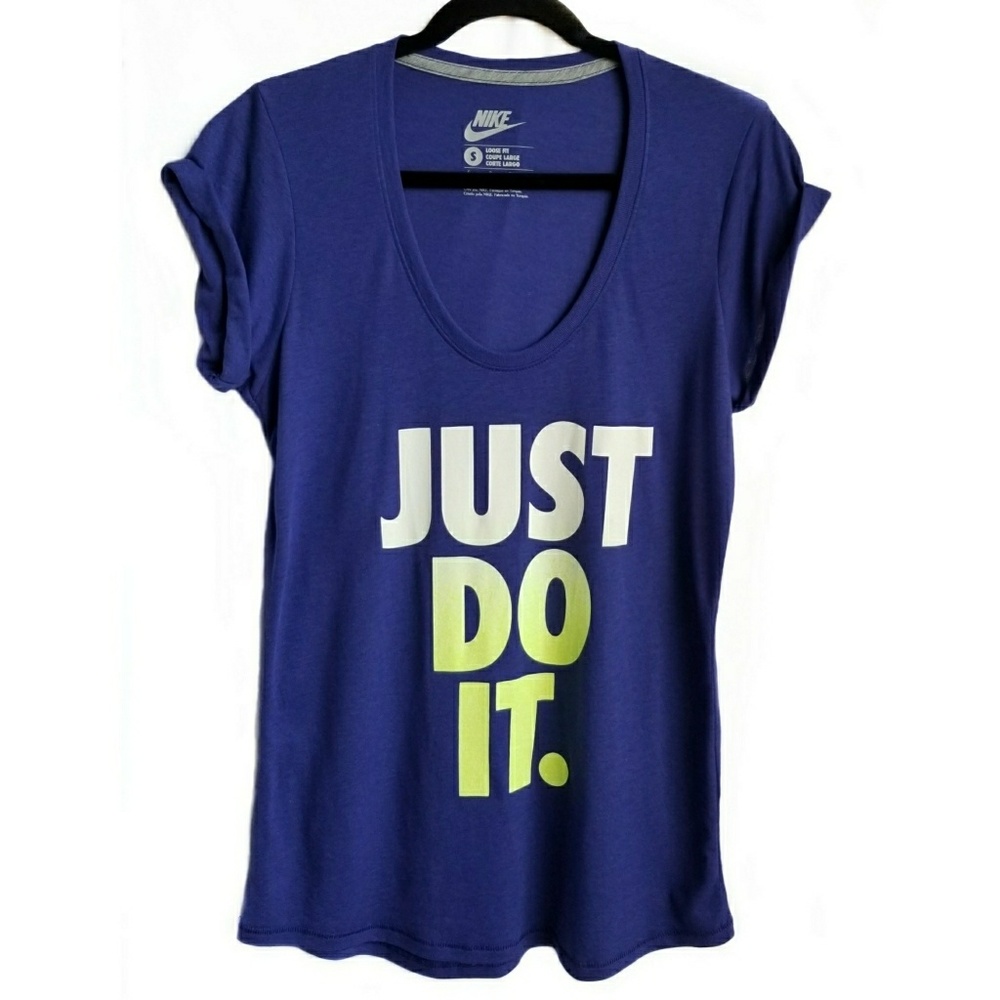 loose fit work out shirt NIKE